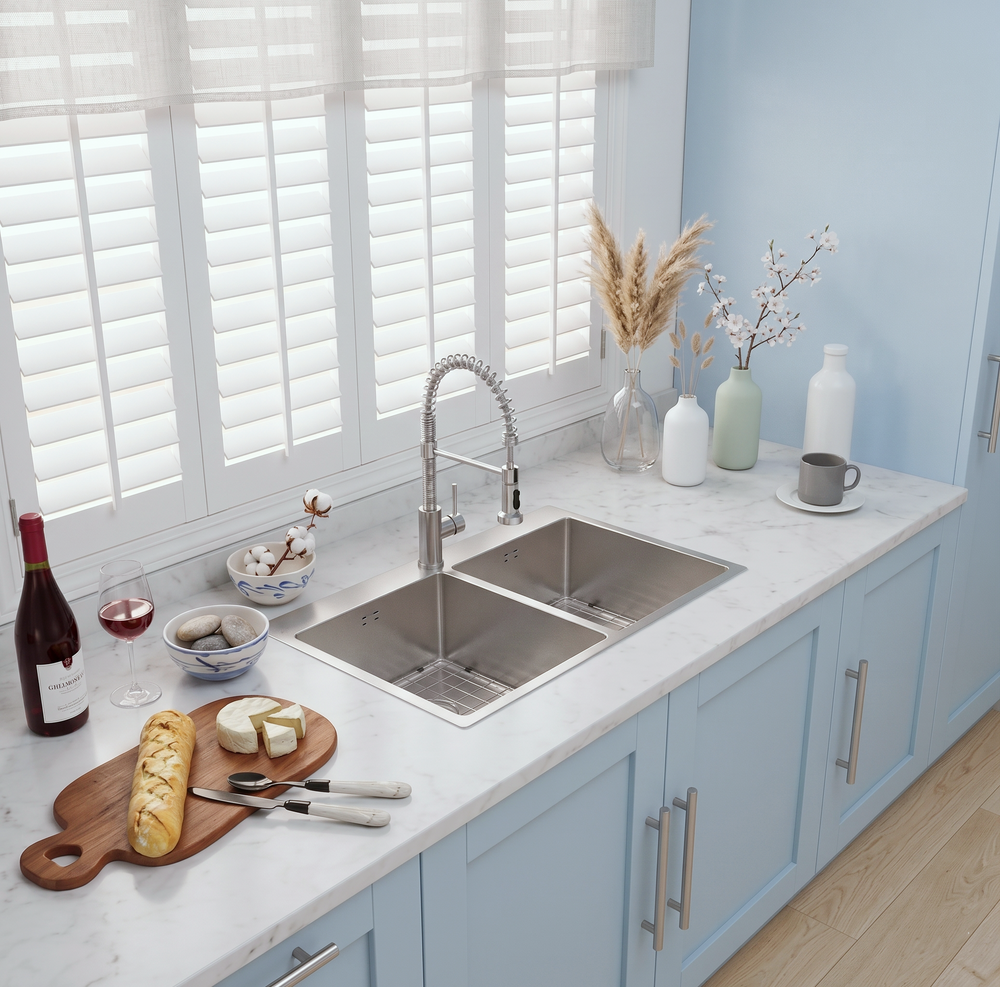 Double-Basin vs. Single-Basin Sinks: Which Is Better for Your Kitchen?
