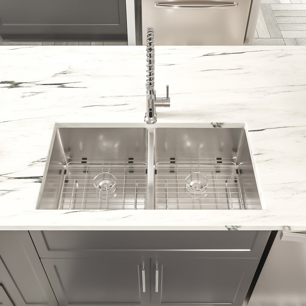 Dcolora 33''x19''x10'' Undermount Double Bowl Kitchen Sink, 16 Gauge 304 Stainless Steel 50/50 Split Large Basin, Round Corner