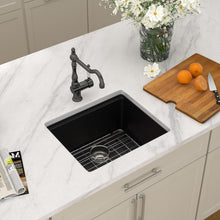 Dcolora DC-GBUS25472 installed as an undermount sink