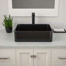 Material and finish detail on Dcolora DC-V8880